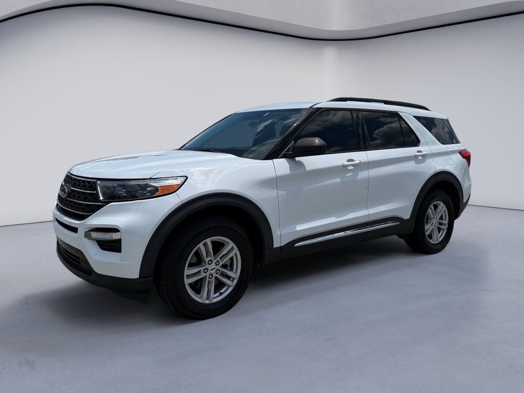 2022 Ford Explorer XLT in White — front three-quarter view